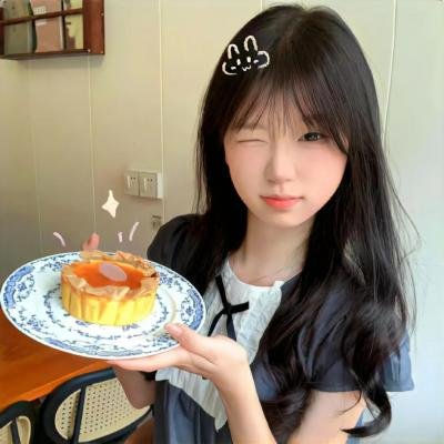 穿着旗袍的女孩